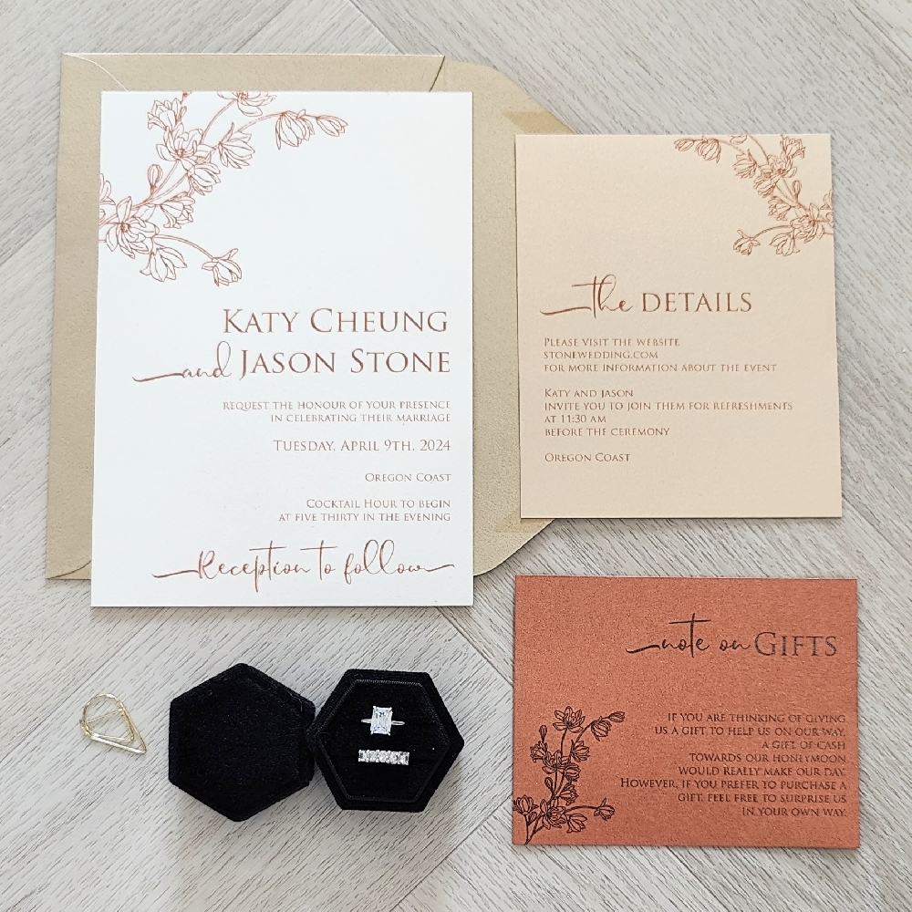 Suite of single cards with gold metal paper clip